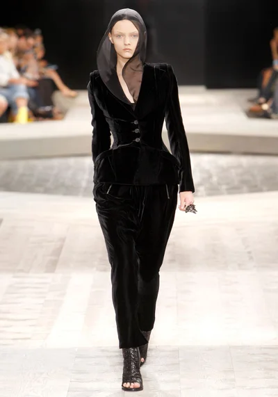 Look 3